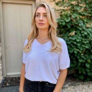 white v neck short sleeved knit